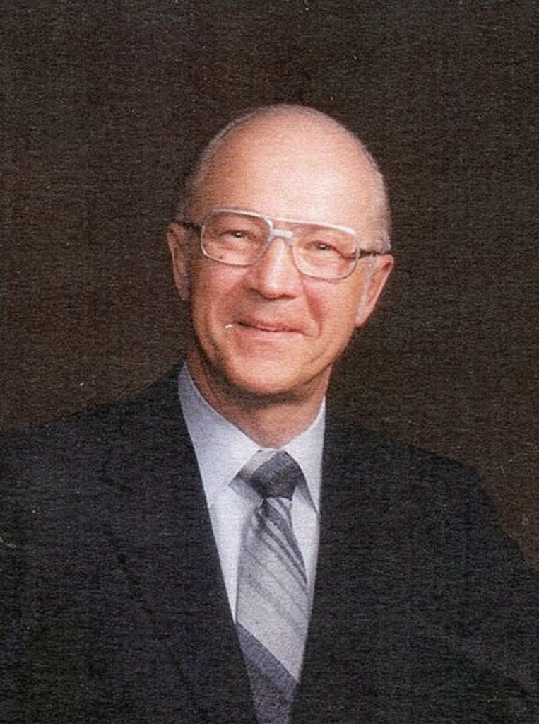 Marvin D Henzlik