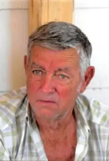 Arnold Kay Farley Profile Photo