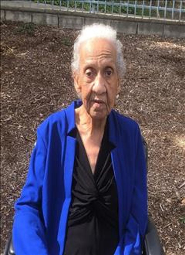 Nelly Douglas De Romero