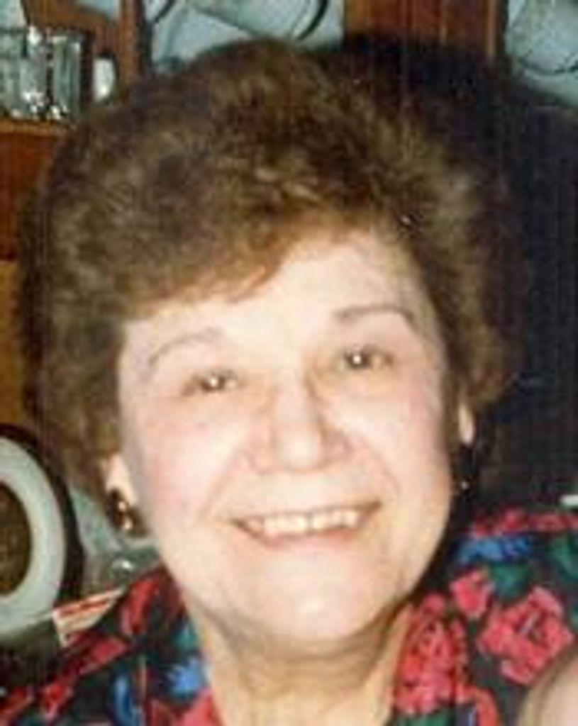 Stella Solak Profile Photo