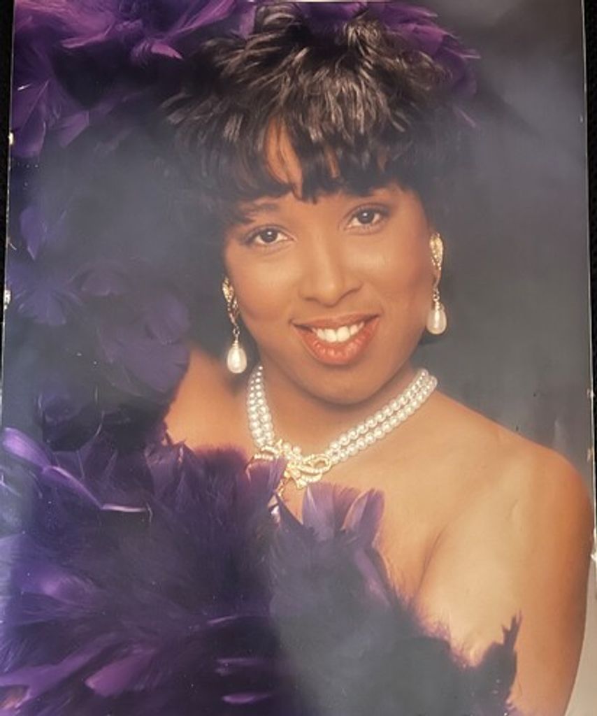 Linda E Manns-Stevens