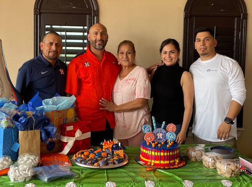 Gerardo Gonzalez photo gallery thumbnail 73 of 104