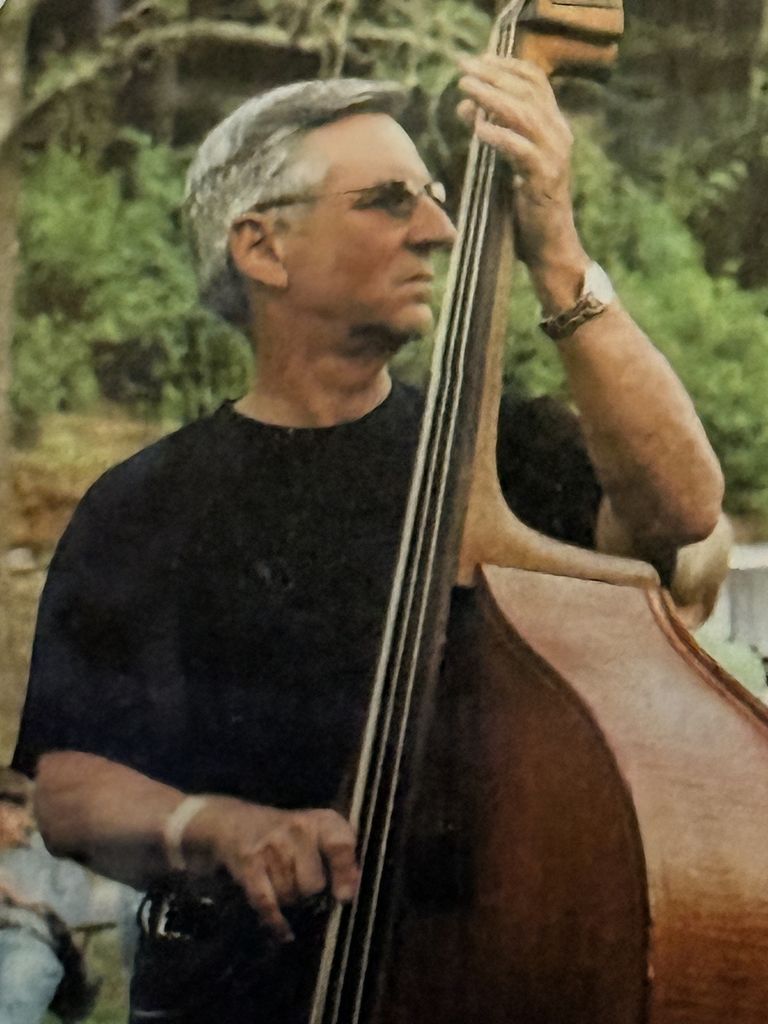 Dennis Evan Mixon Profile Photo