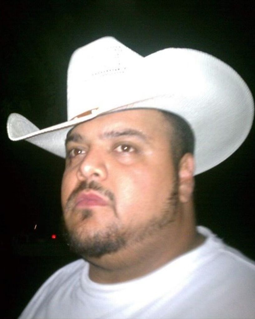 JULIO CESAR GARZA