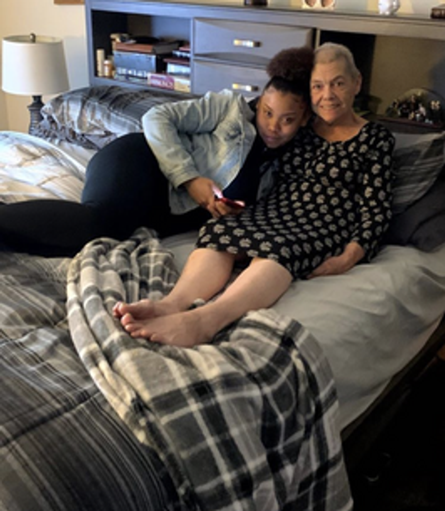 Lisa Robinson Profile Photo