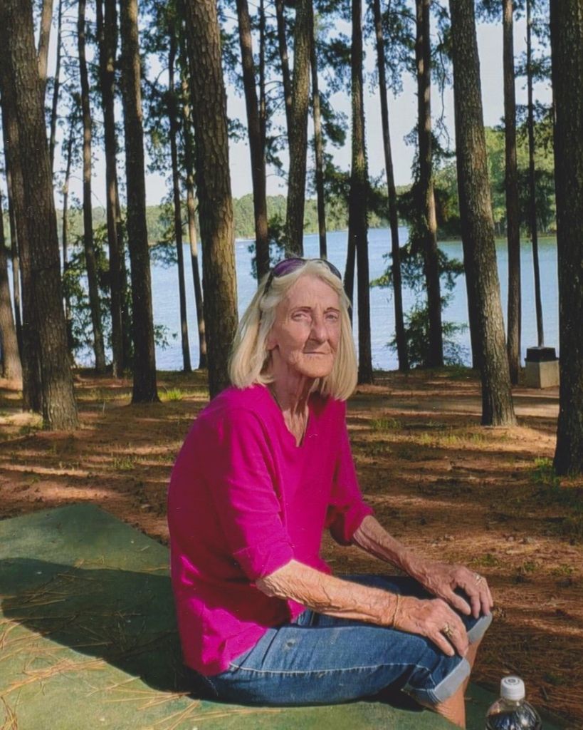 Linda Louise Roach