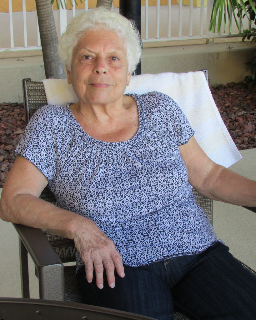 Esperanza Avila Profile Photo