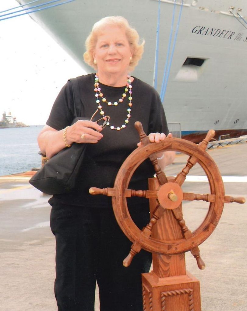 Vera Rae Huggins Profile Photo