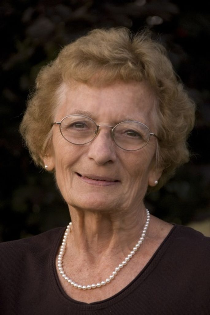 Bernadine Reyhons Profile Photo