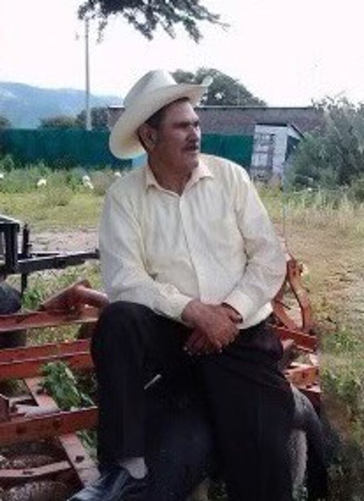 Roberto Villanueva Profile Photo