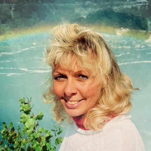 Sandra Lucy Charlton