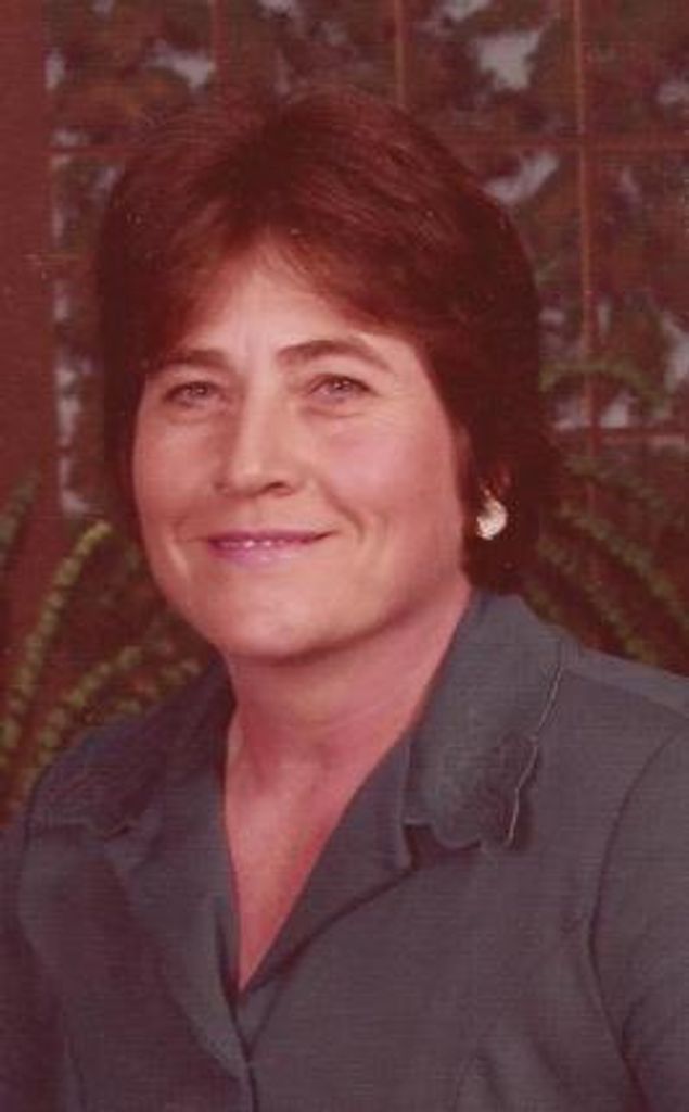 Mrs.    Candas Milliner