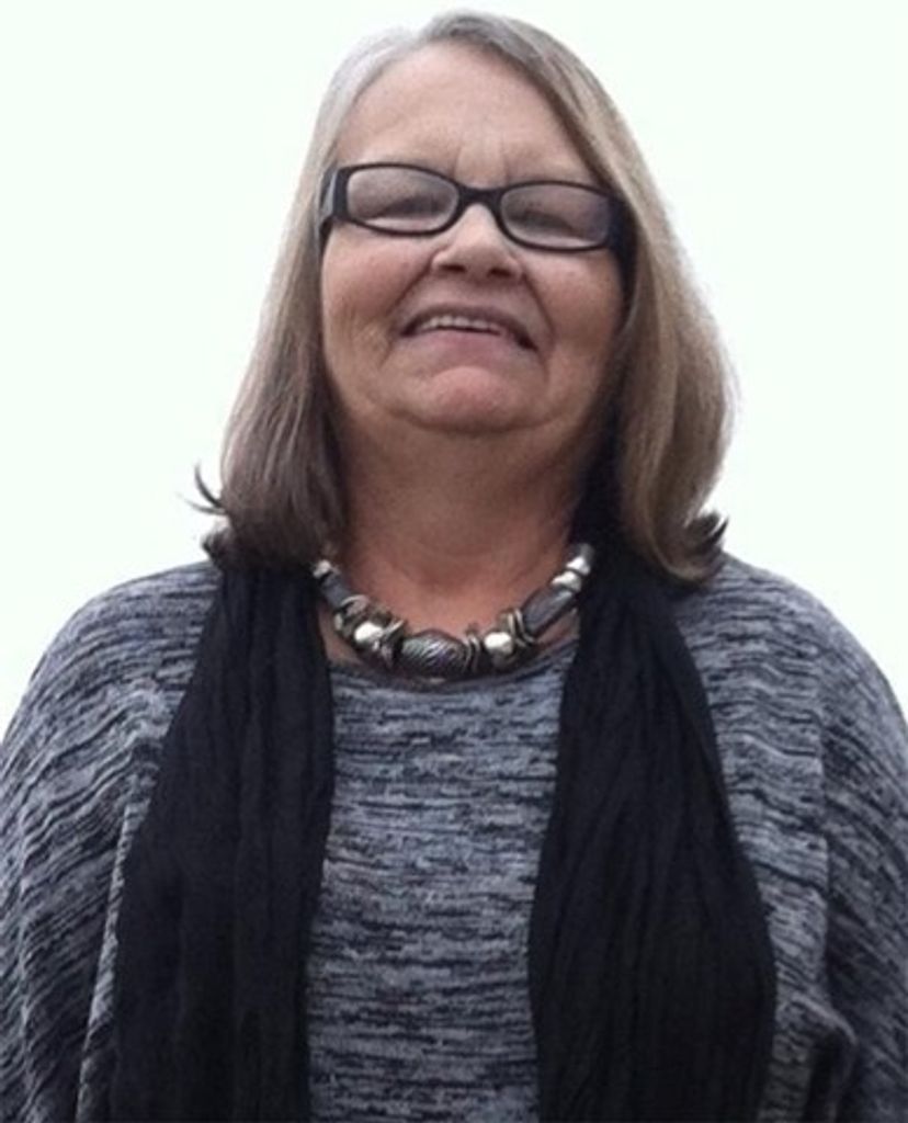 Fanny Basil Profile Photo