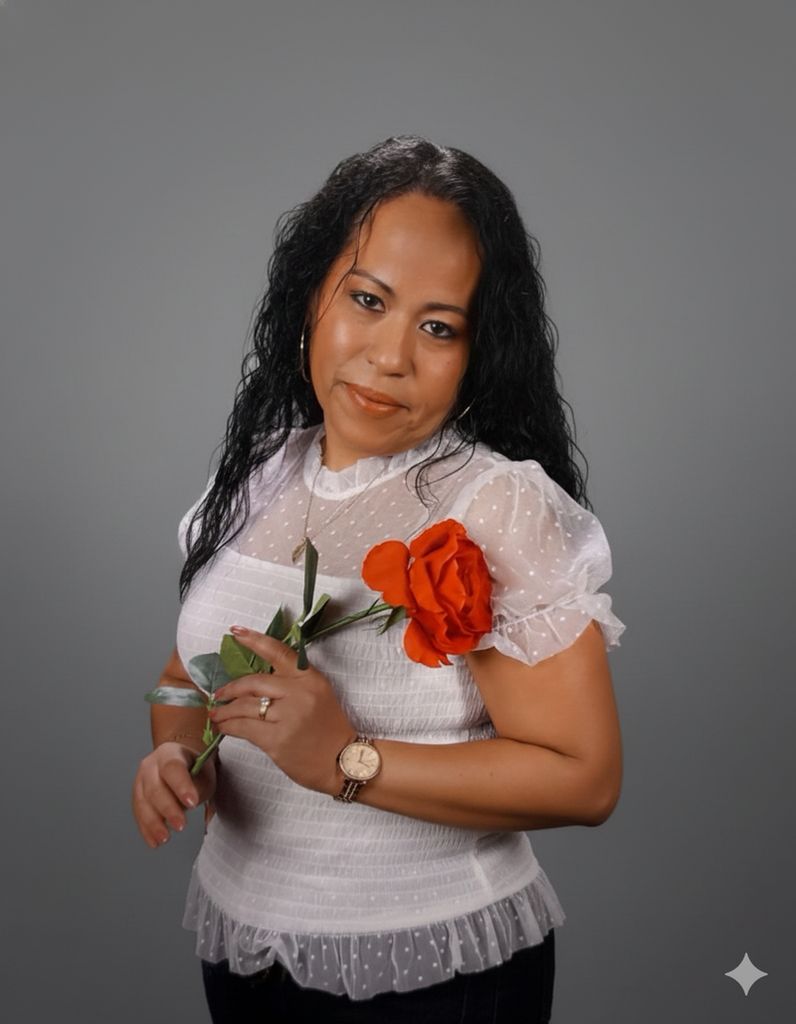 Maria Teresa Luna Profile Photo