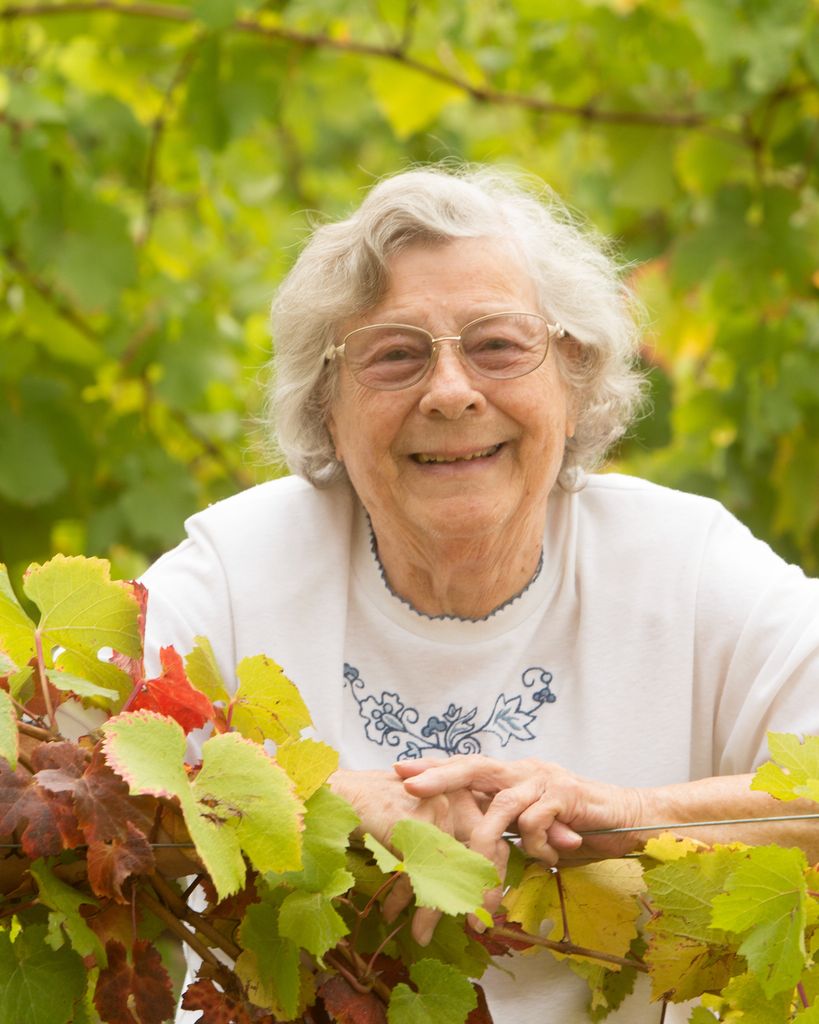 Iona (Whitney) Hummell Profile Photo