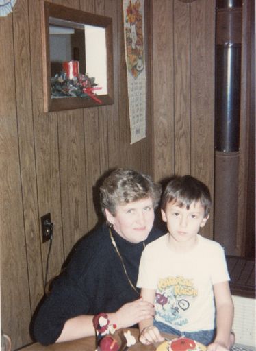 Brenda (Akin)  Luttrell photo gallery thumbnail 22 of 50