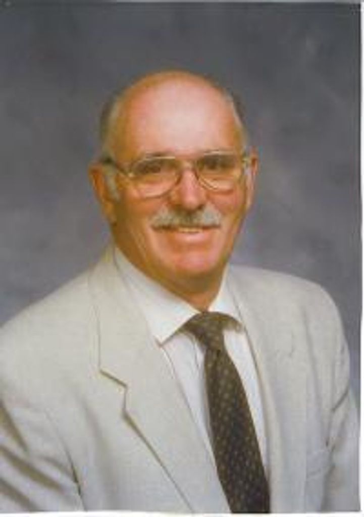 Earl Mitchell