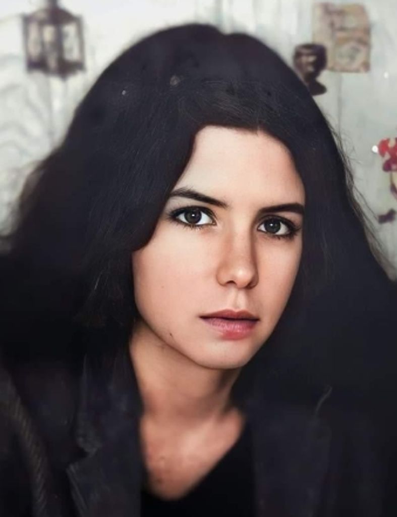Laure  Manning