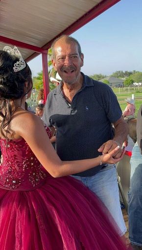 Jose Ovalle Caceres photo gallery thumbnail 47 of 67
