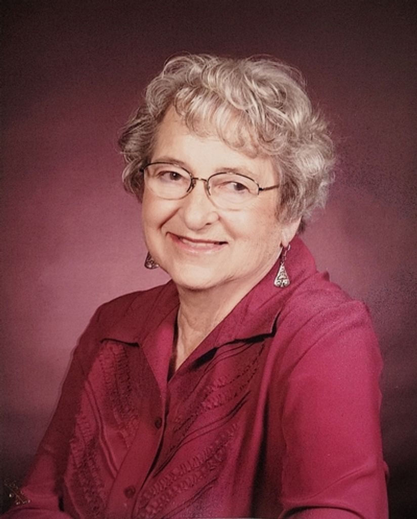 Evelyn Moss Profile Photo