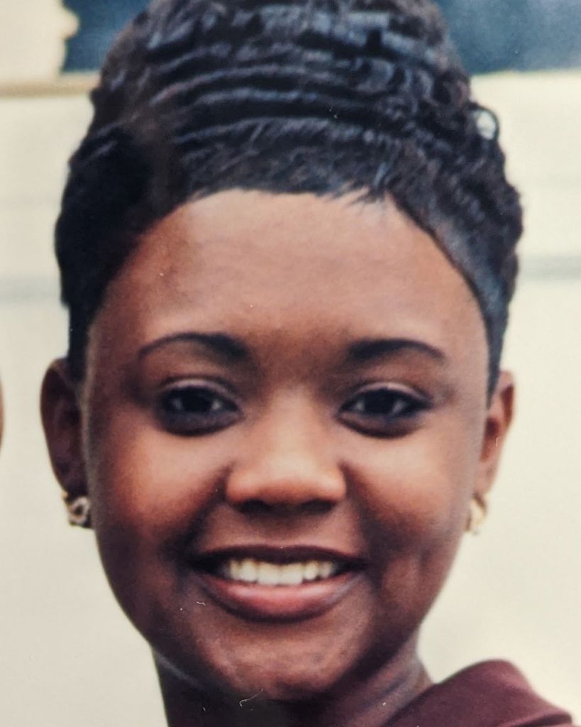 Angela Lewis Profile Photo