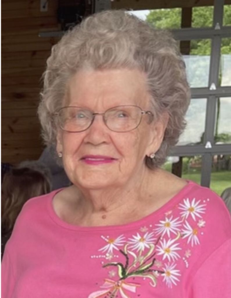 Phyllis L (Thompson)  Lee