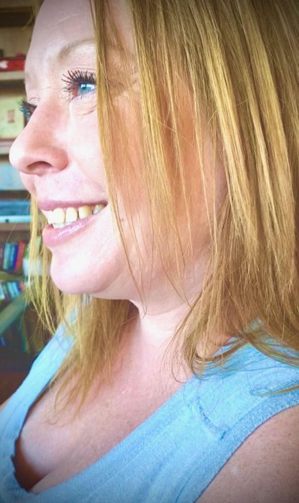 Bree Aaron Burns Profile Photo