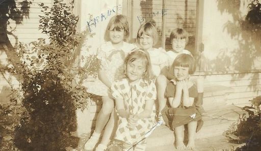 Frances Brewer photo gallery thumbnail 29 of 30