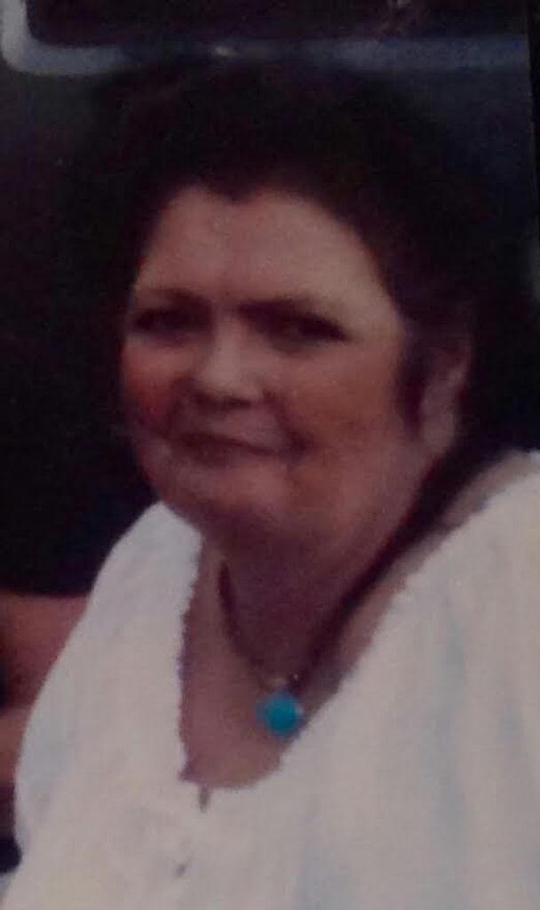 Levada Louise Garland