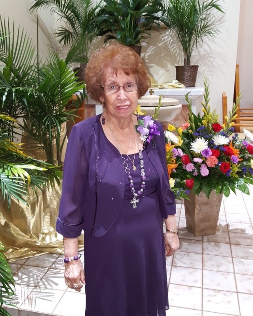 Maria Elena Garza Profile Photo