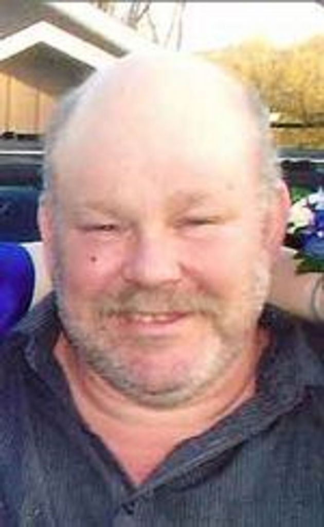 Christopher J Scroggham