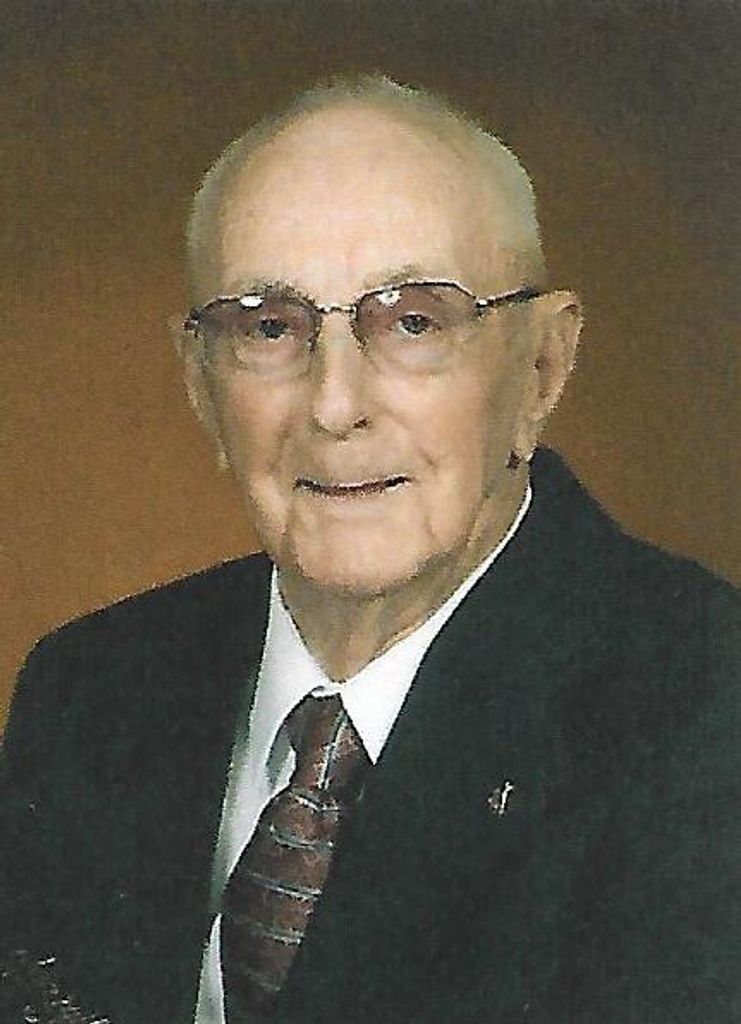 Mr.    Woodrow Alexander