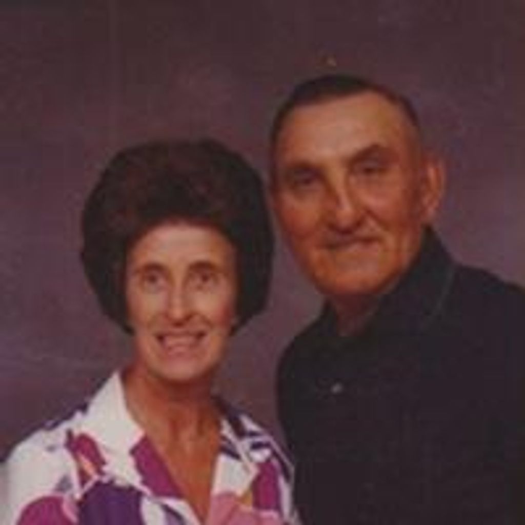 Betty L. Hoyo