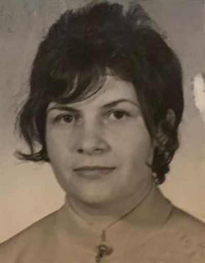 Eugenia Chomiczewski photo gallery thumbnail 18 of 19