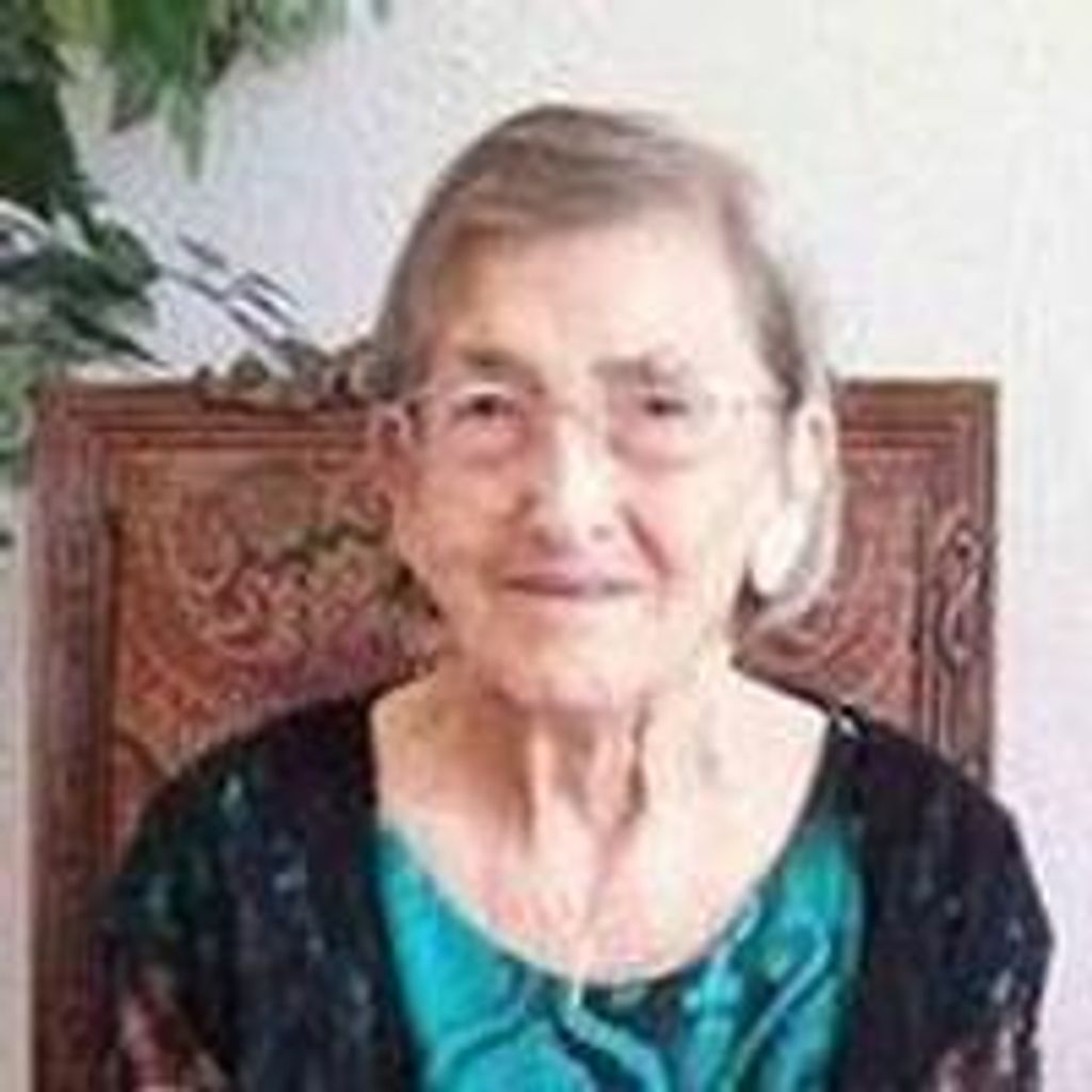 Nellie M Summers