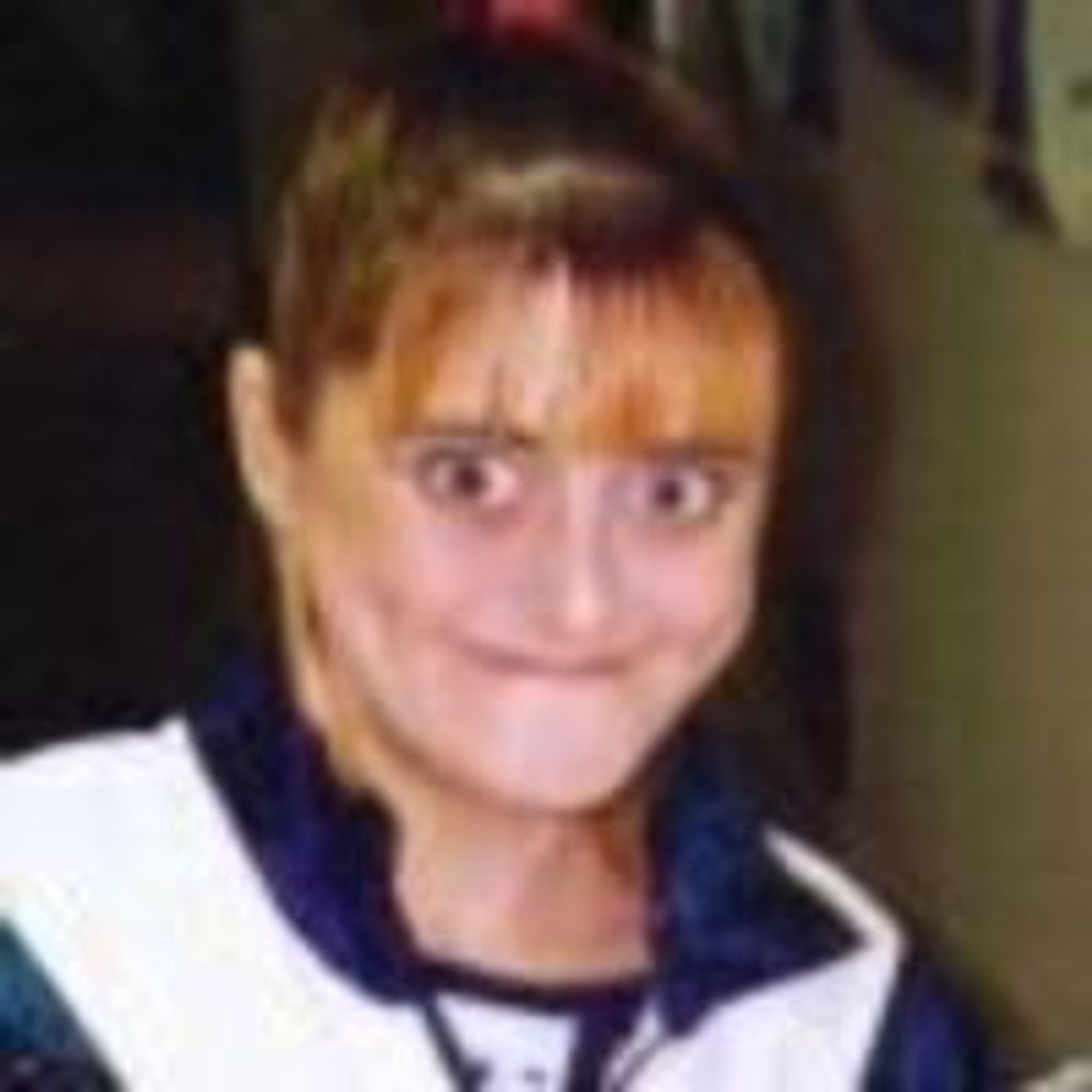 Lisa M Bushey