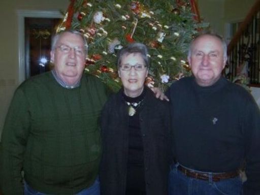 George Thomas Lazenby photo gallery thumbnail 42 of 67