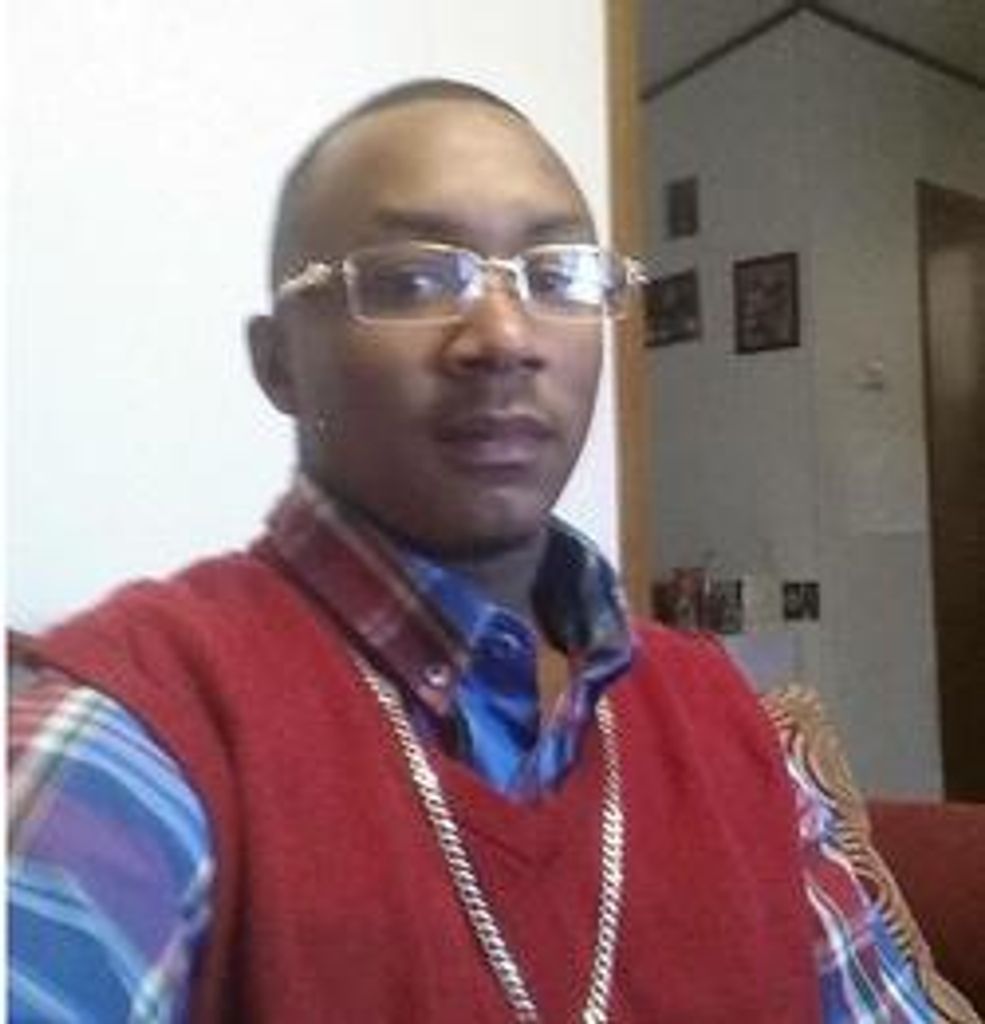 Desmond Jarrel Oliver Profile Photo
