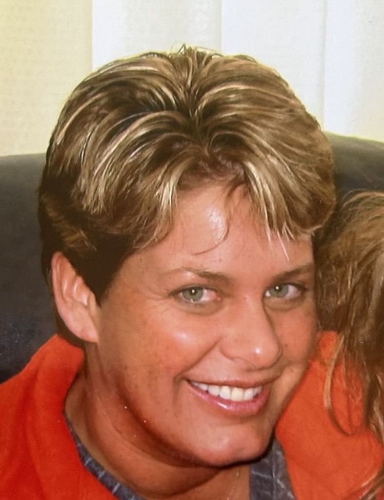 Carolyn J. (Hohenbrink)  Miller