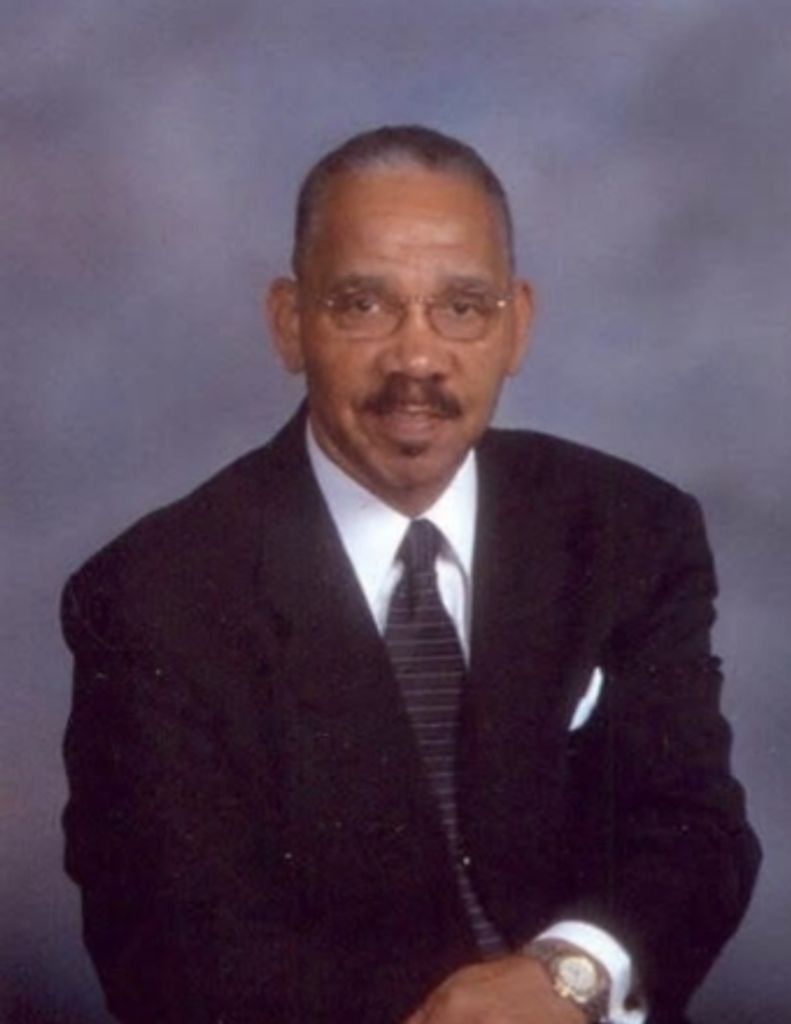 Robert Howard Long Profile Photo
