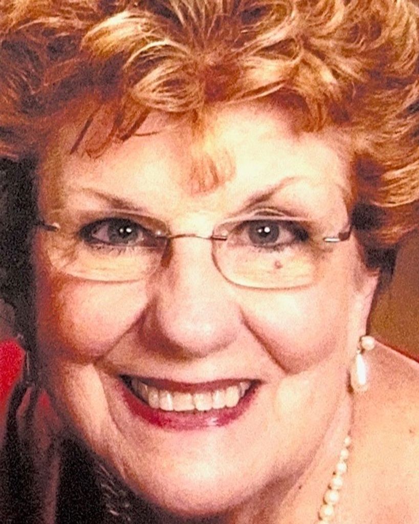 Eva Schroeder Profile Photo