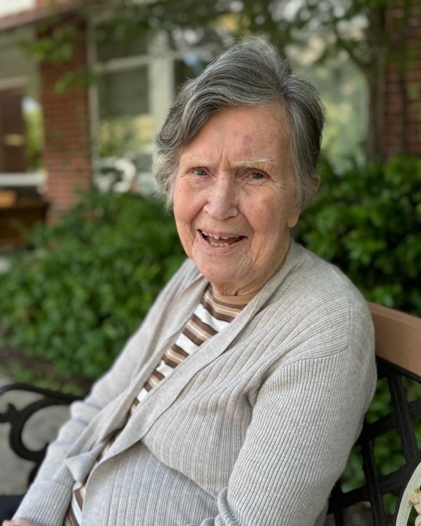 Dolores Winder Profile Photo