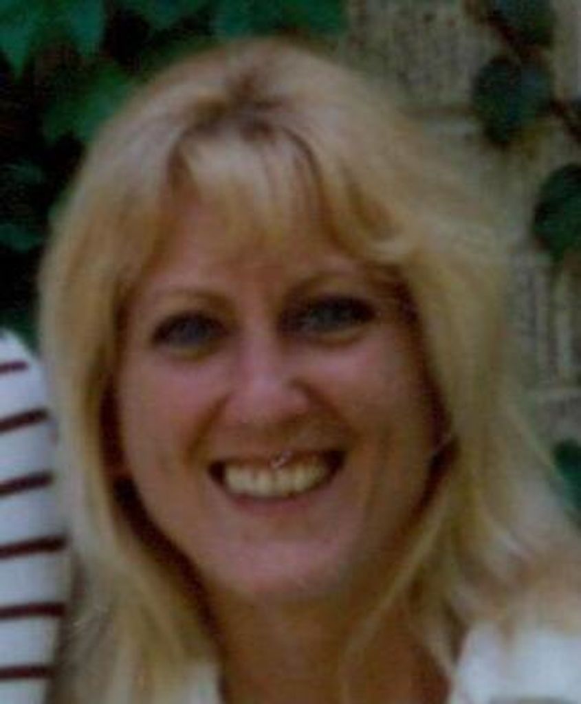 Julie Ann Lawton Profile Photo