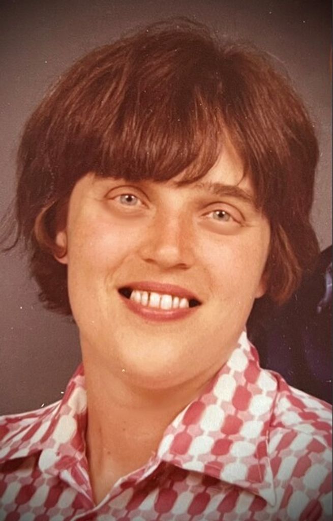 Tena Newton Profile Photo