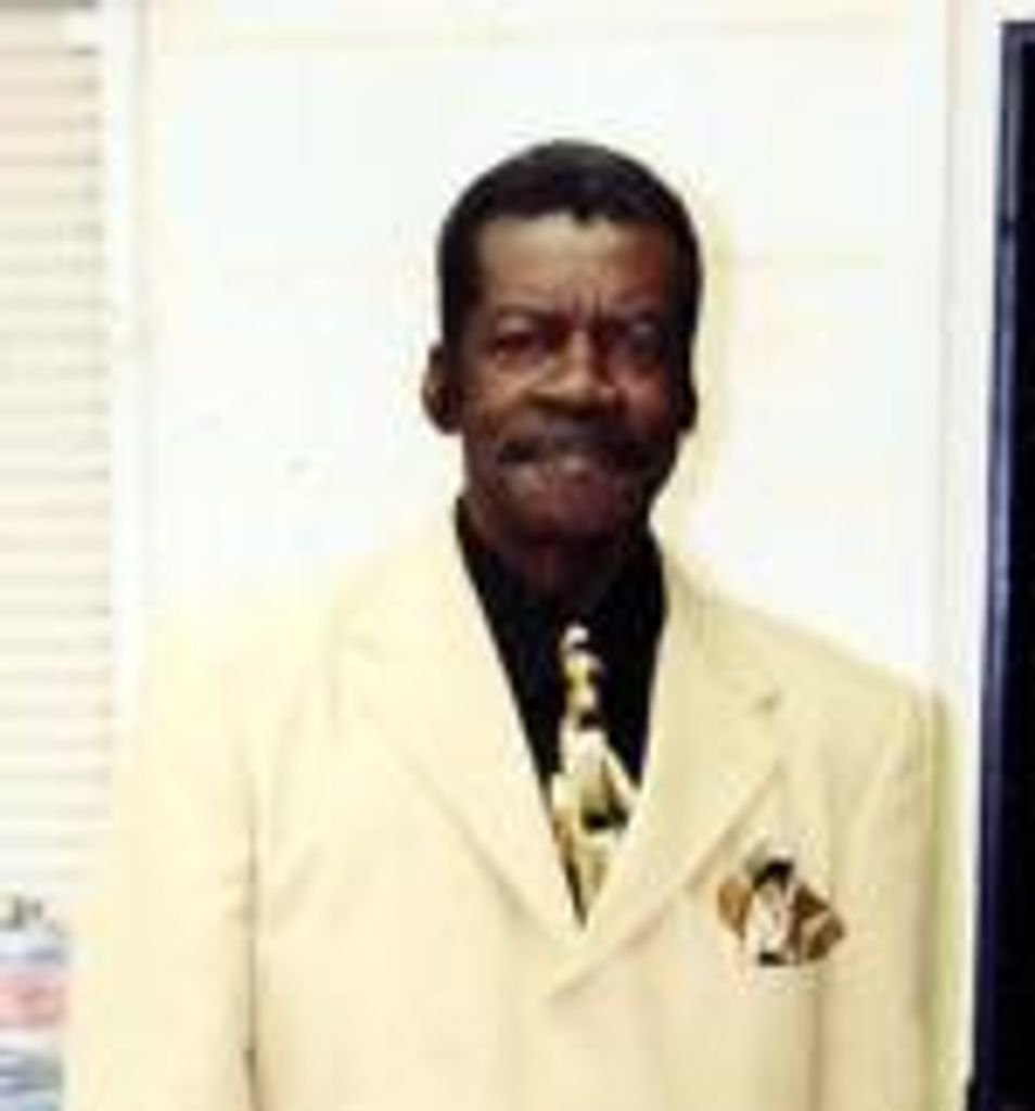 Robert Lewis(Bob) Armstrong Profile Photo