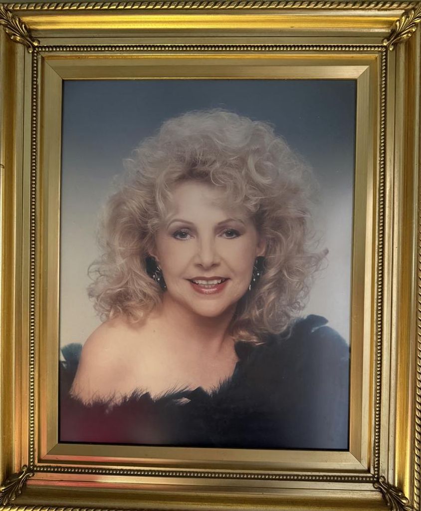 Gladys M Giz Profile Photo