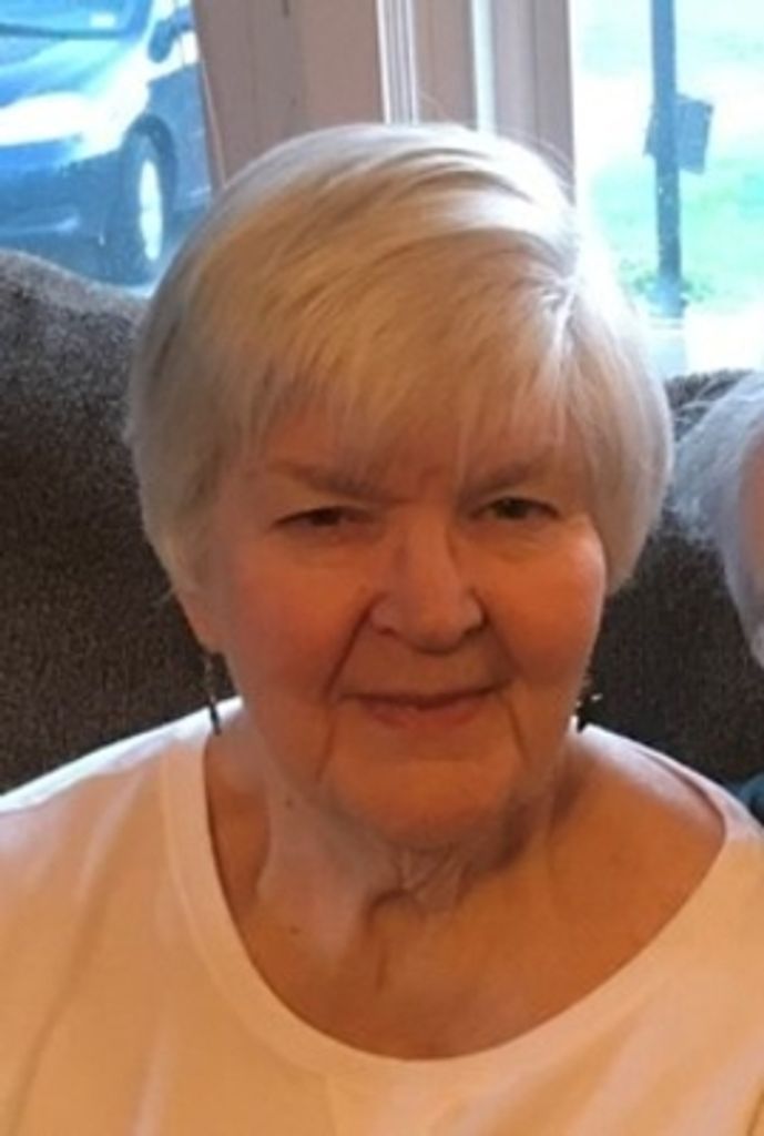 Mrs Lynne D. Perugini Profile Photo