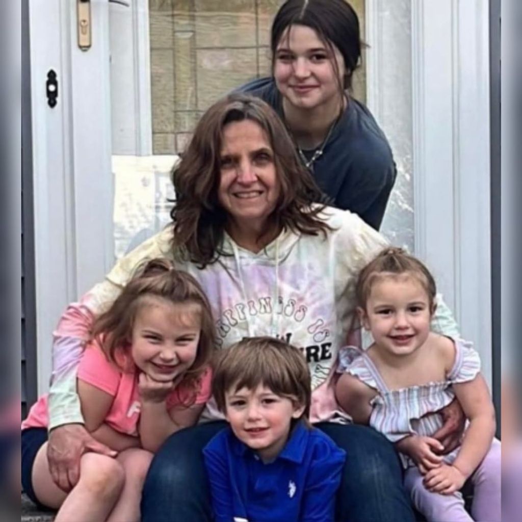 Lorri Lynne Castor Profile Photo