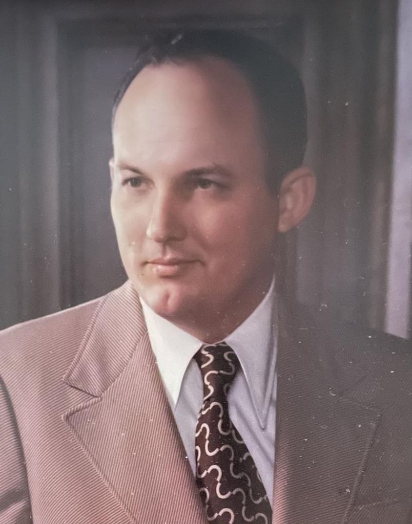 Hollis Taylor, Jr. Profile Photo