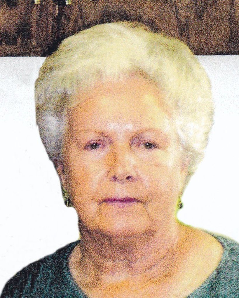 Beverlee    Carter Campbell